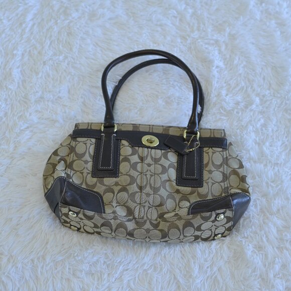 Coach Handbags - Vintage Brown Coach Hampton Signature Carry All Satchel G0771-11602